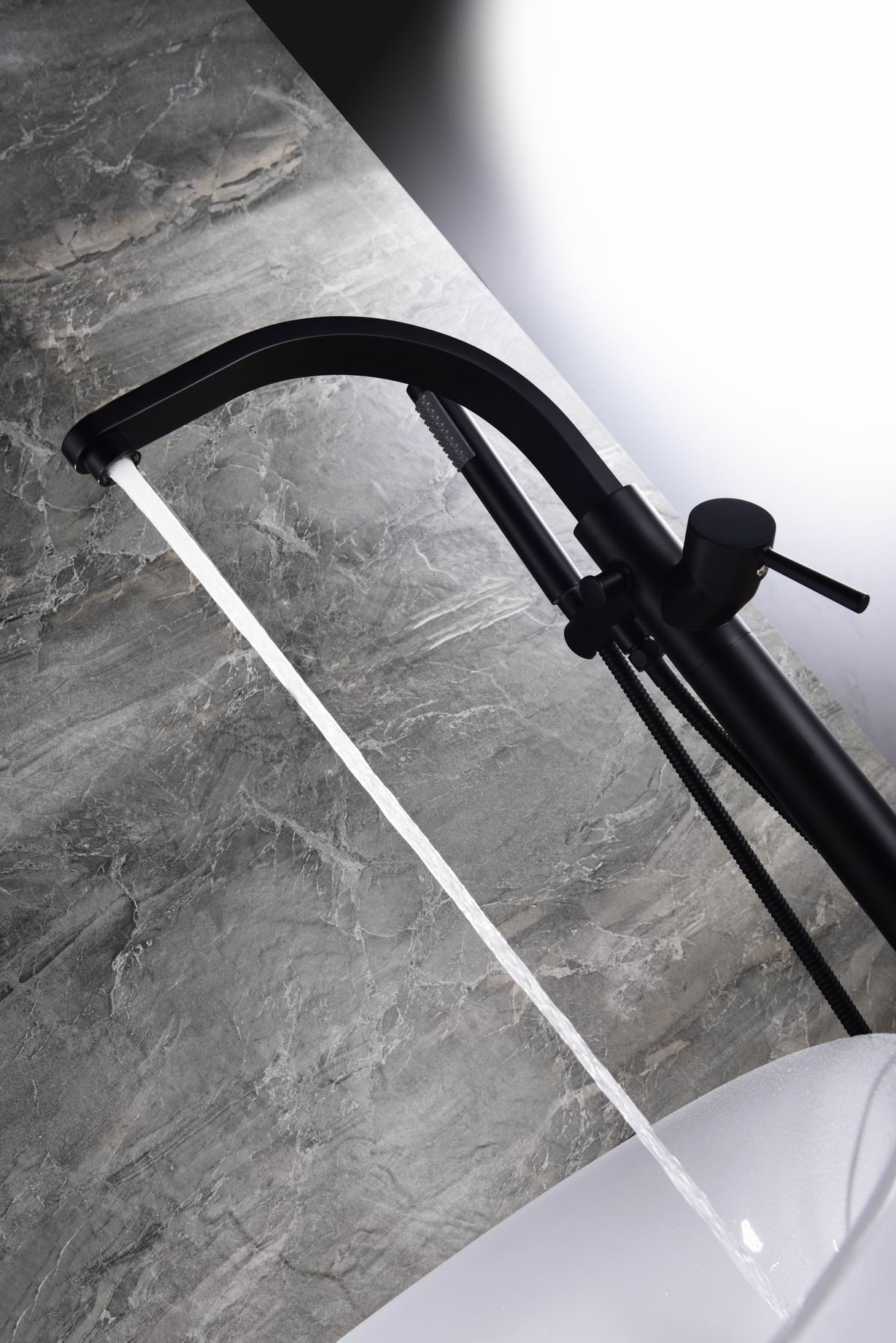 Modern Design Single Handle Floor Free Stand Black Bathtub Faucet Matte Black Bath Shower Faucet With Hand Shower