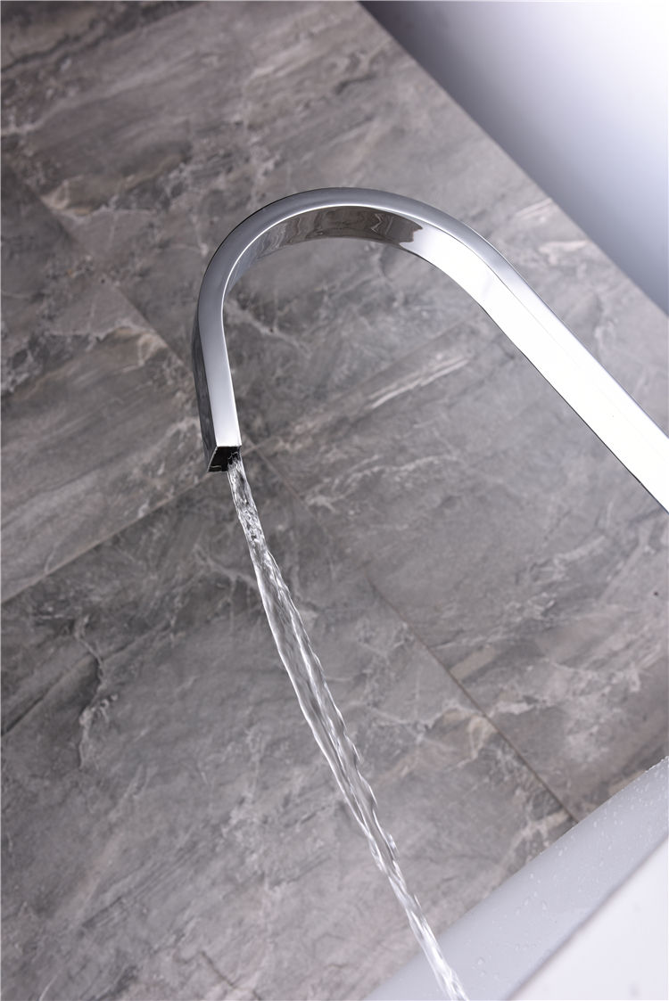 water faucet bathtub
