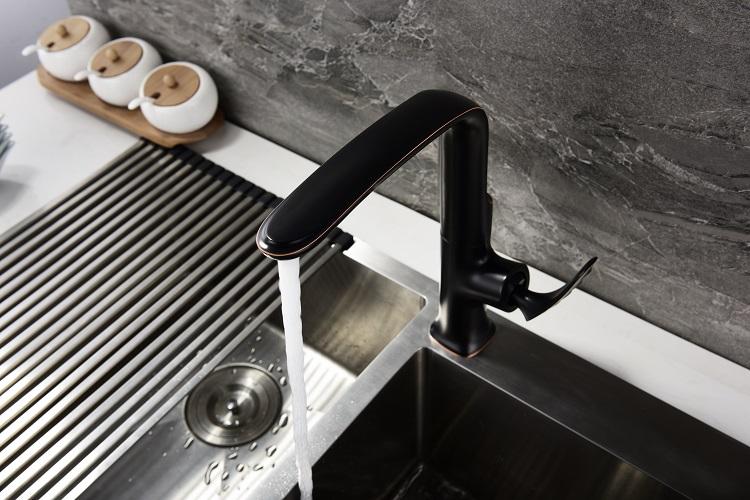Grifo de recipiente moderno en blanco y negro