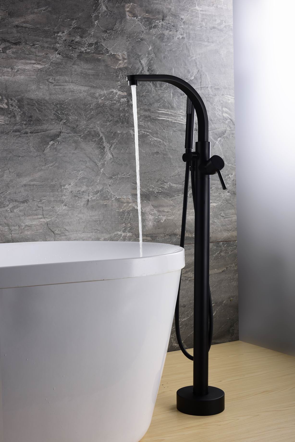 Modern Design Single Handle Floor Free Stand Black Bathtub Faucet Matte Black Bath Shower Faucet With Hand Shower