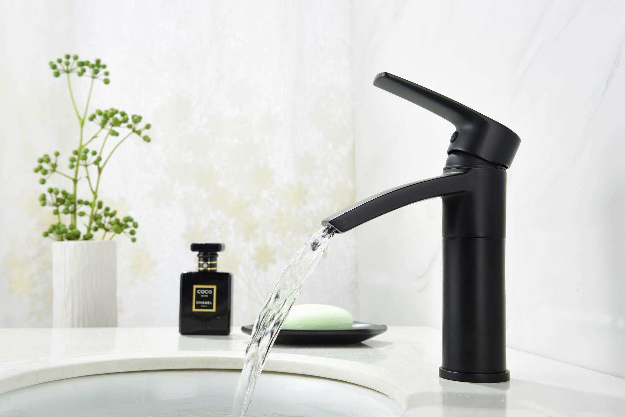 High Quality Lead-free Brass cUPC CE Certified Single Handle Basin Vanity Bathroom Water Tap