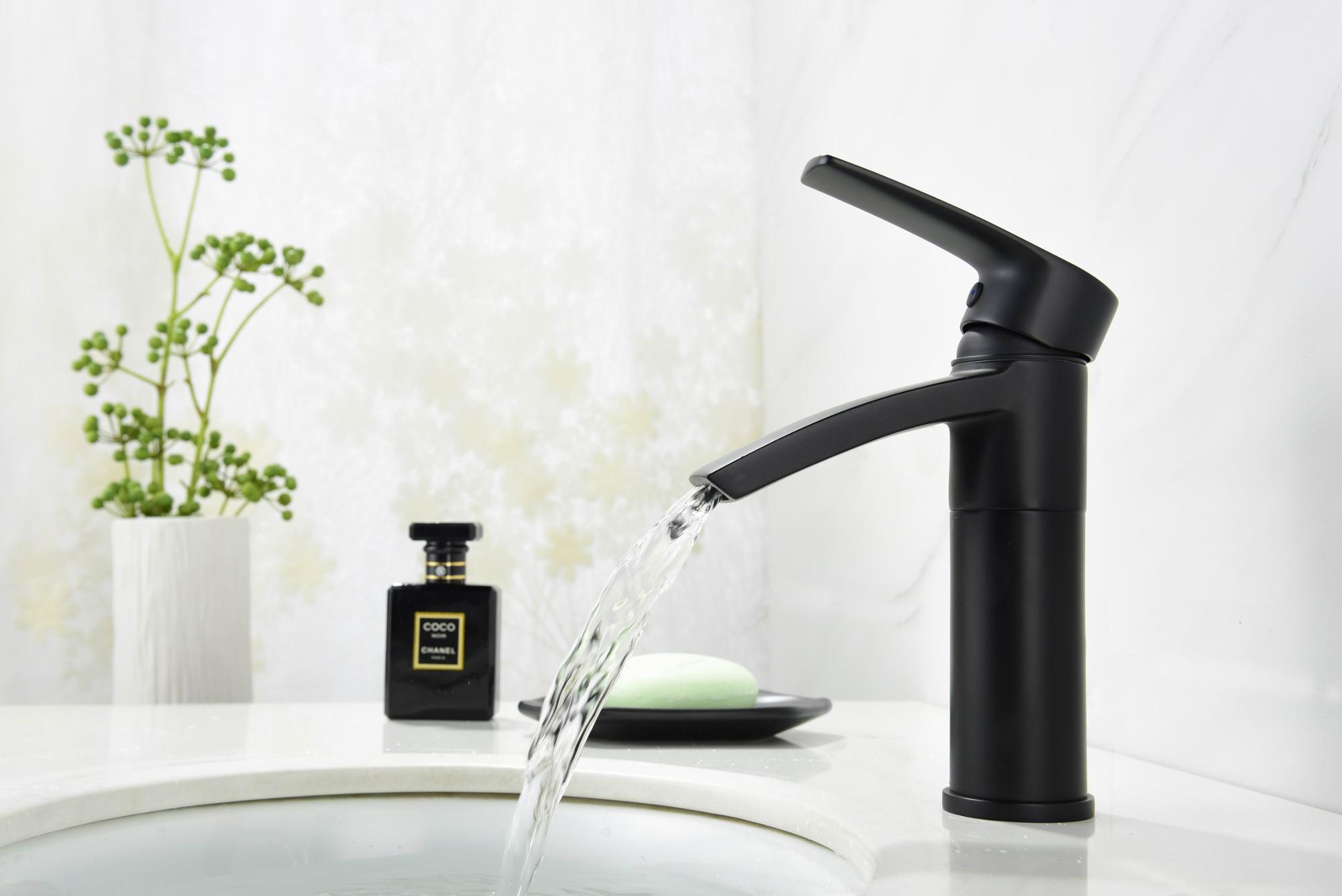 High Quality Lead-free Brass cUPC CE Certified Single Handle Basin Vanity Bathroom Water Tap