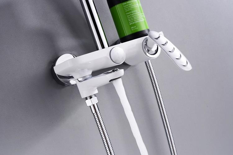 Oem Plumbing Bathroom Fitting Chrome Wall Mounted Swivel Bath Bathroom Shower Rain Fall Taps Faucet Set