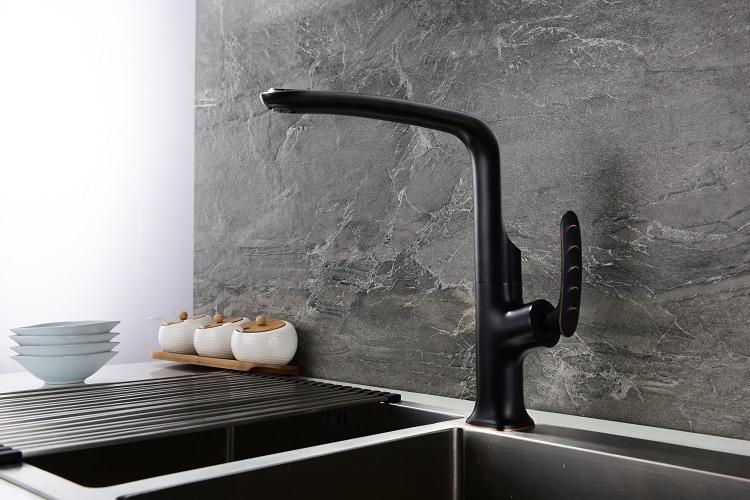 Grifo de recipiente moderno en blanco y negro